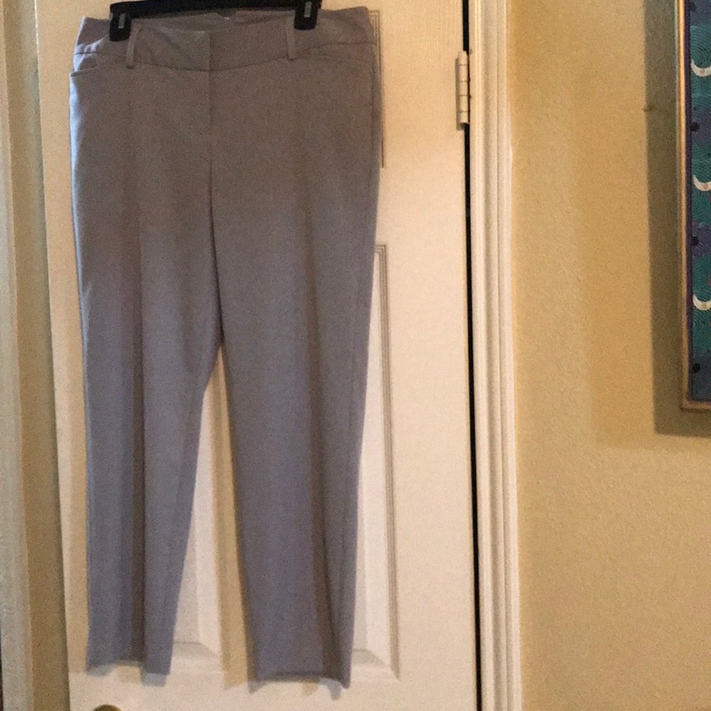 Express-Capris-Gray-Size-6